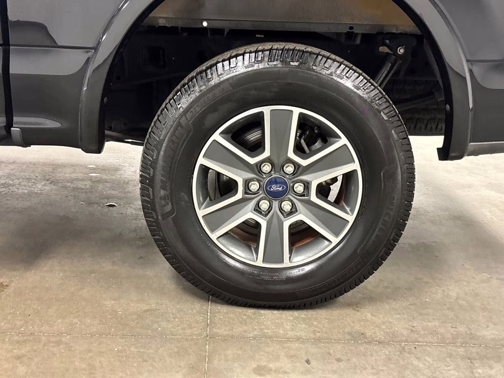 2016 Shadow Black Ford F-150 XLT 4X4 Truck