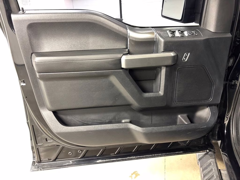 2016 Shadow Black Ford F-150 XLT 4X4 Truck