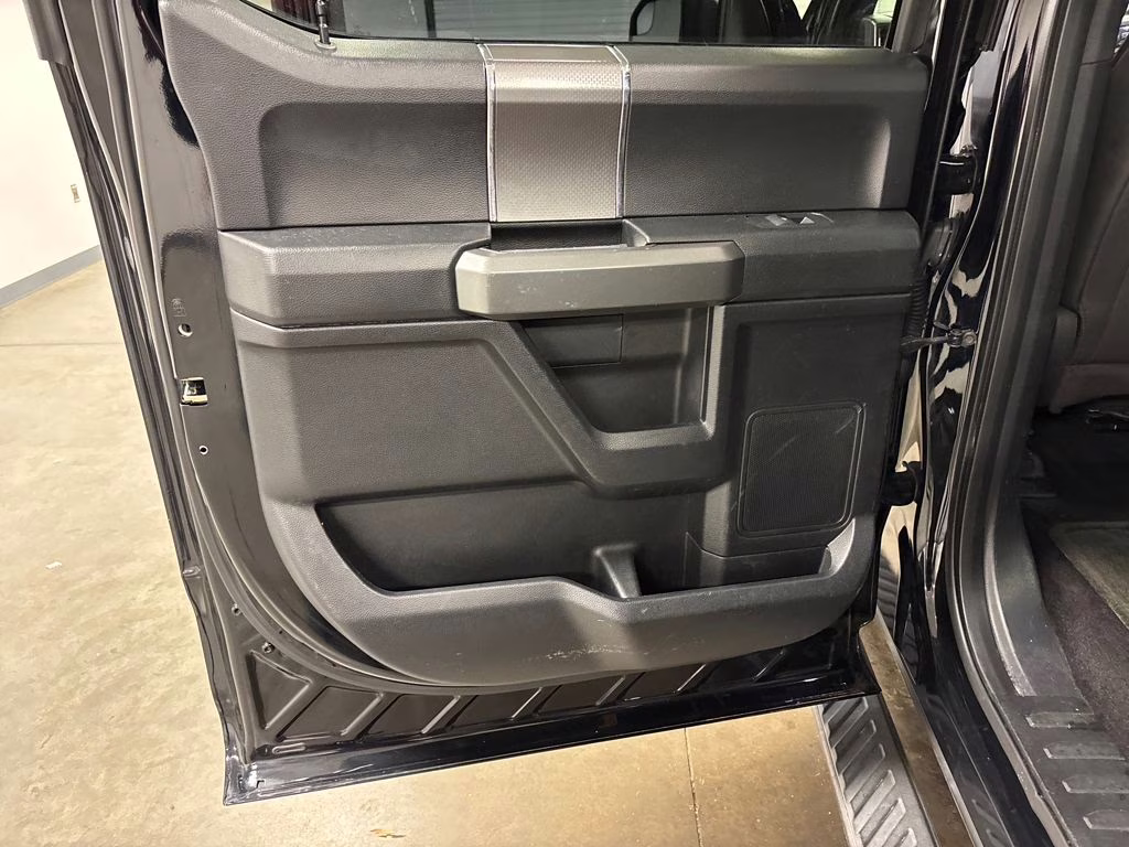 2016 Shadow Black Ford F-150 XLT 4X4 Truck