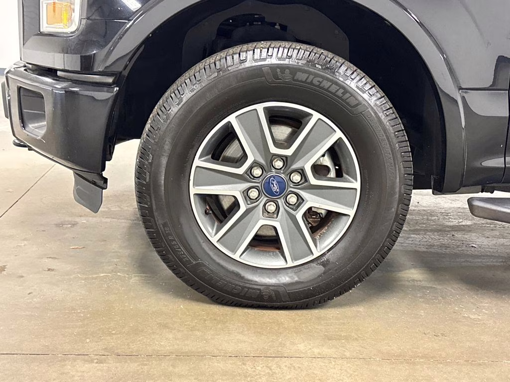 2016 Shadow Black Ford F-150 XLT 4X4 Truck