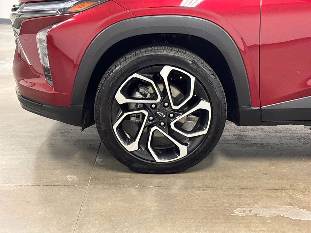 2025 Crimson Metallic Chevrolet Trax 2RS FWD SUV