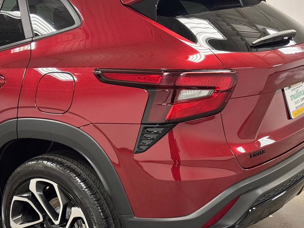 2025 Crimson Metallic Chevrolet Trax 2RS FWD SUV