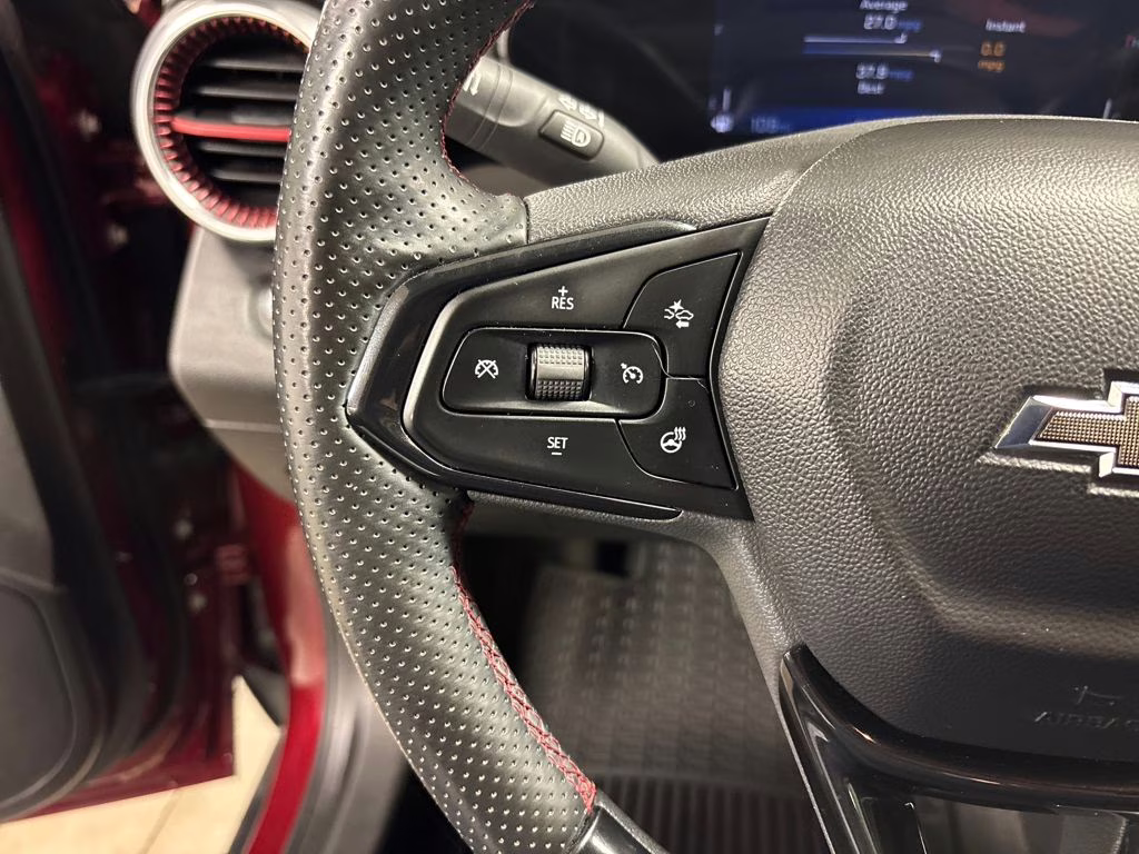 2025 Crimson Metallic Chevrolet Trax 2RS FWD SUV