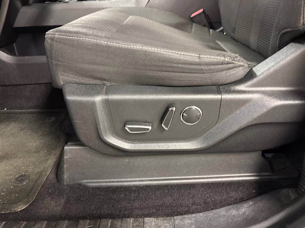 2016 Shadow Black Ford F-150 XLT 4X4 Truck