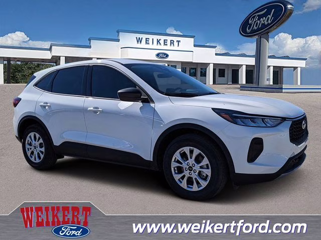 2026 Oxford White Ford Escape Active FWD SUV