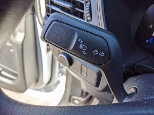 2026 Oxford White Ford Escape Active FWD SUV