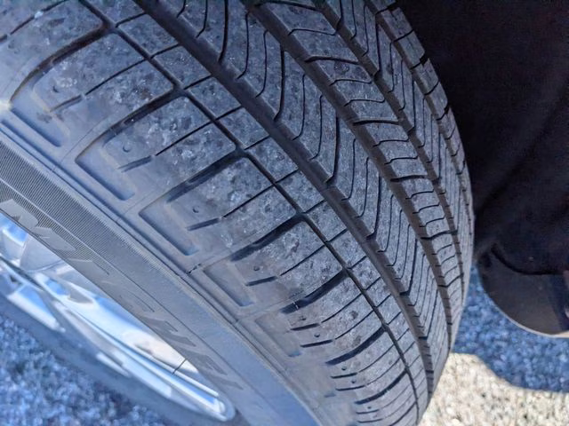 2026 Oxford White Ford Escape Active FWD SUV