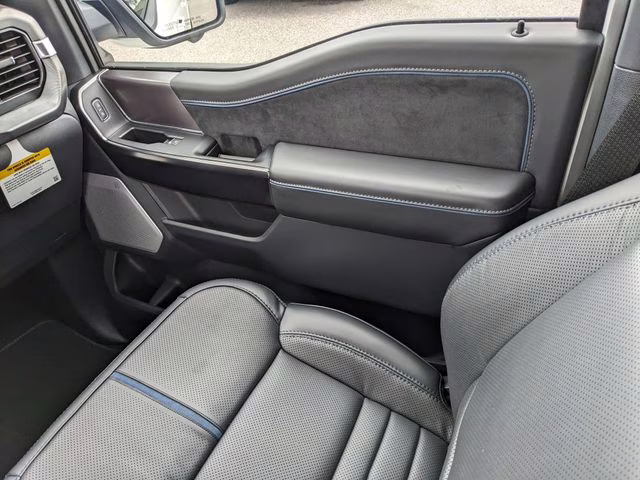 2025 Star White Metallic Tri-Coat Ford F-150 Platinum 4X4 Truck