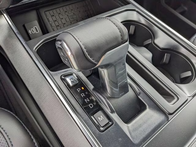 2025 Star White Metallic Tri-Coat Ford F-150 Platinum 4X4 Truck