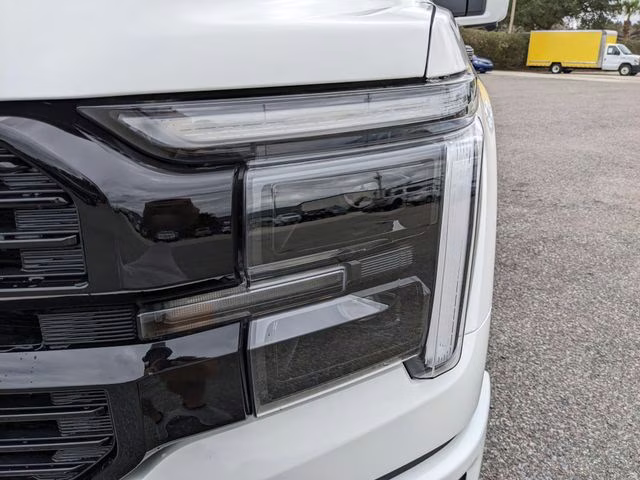 2025 Star White Metallic Tri-Coat Ford F-150 Platinum 4X4 Truck