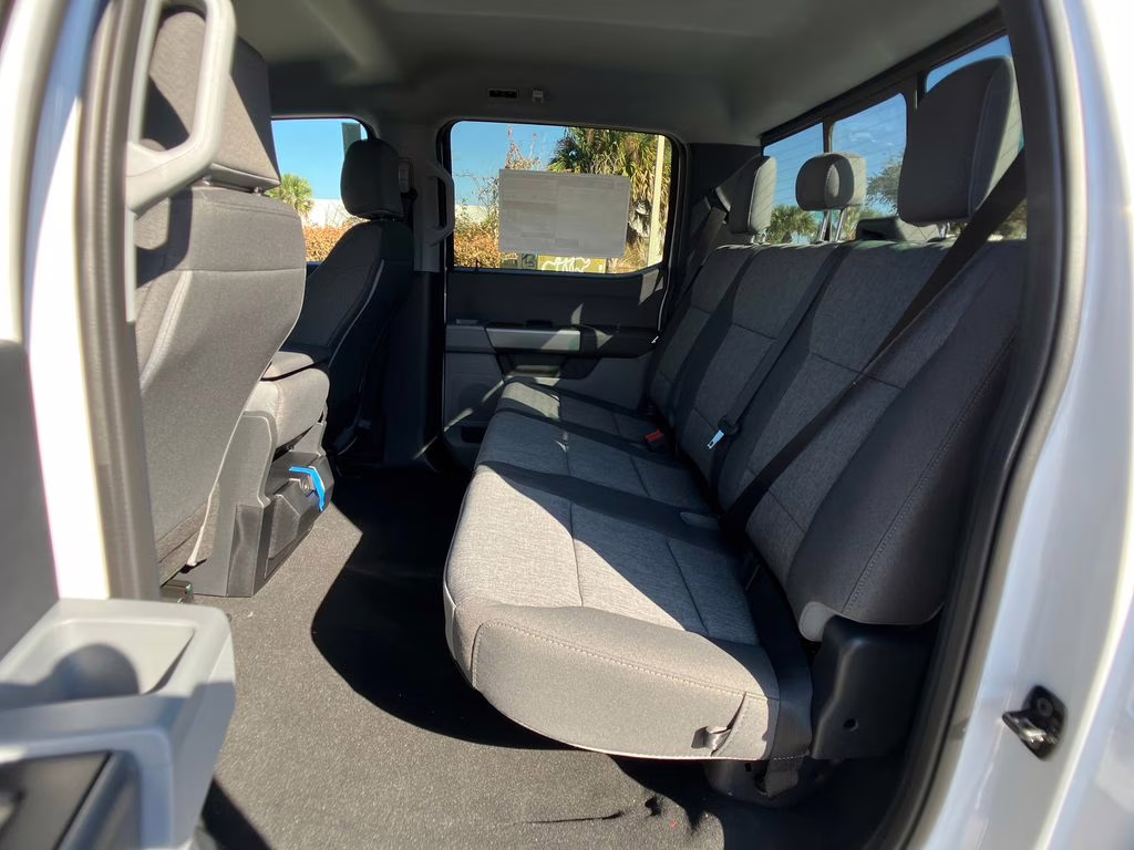 2026 Oxford White Ford Super Duty F-250 SRW XL 4X4 Truck