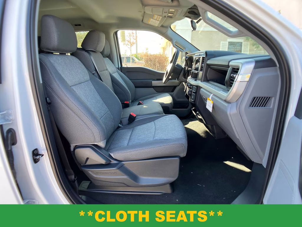 2026 Oxford White Ford Super Duty F-250 SRW XL 4X4 Truck