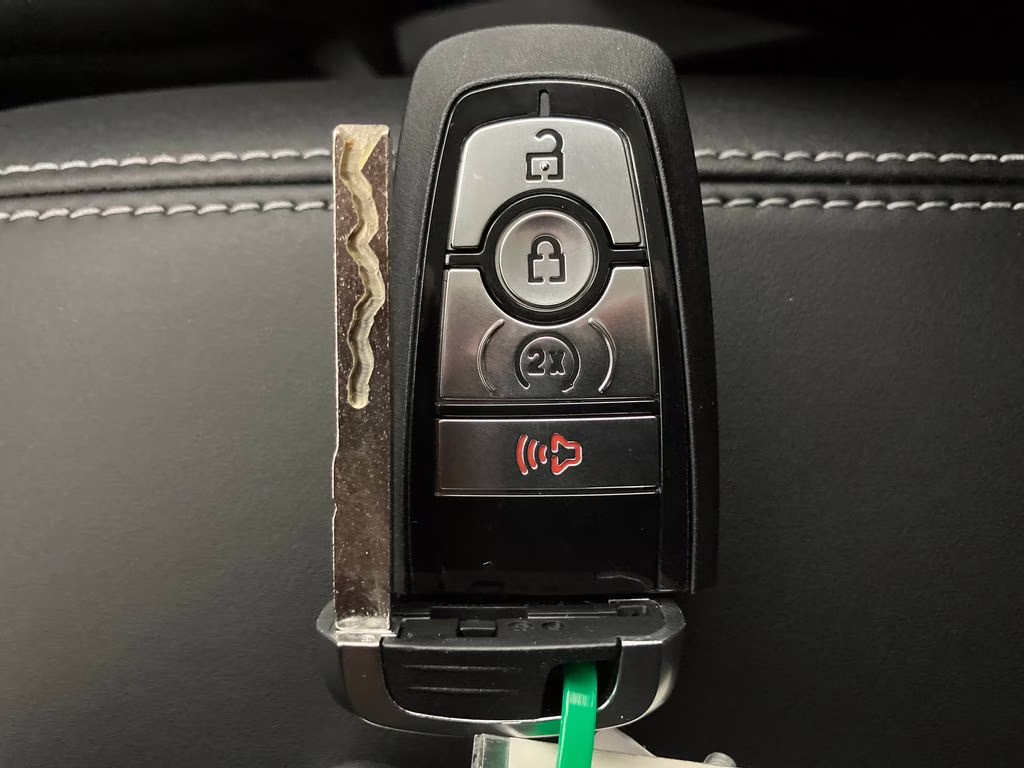 2026 Azure Gray Metallic Tri-Coat Ford Bronco Sport Outer Banks 4X4 SUV