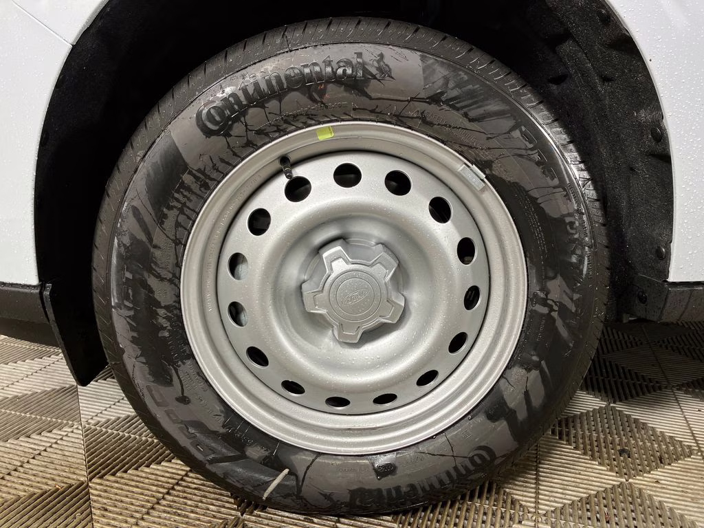 2026 Space White Metallic Ford Maverick XL FWD Truck