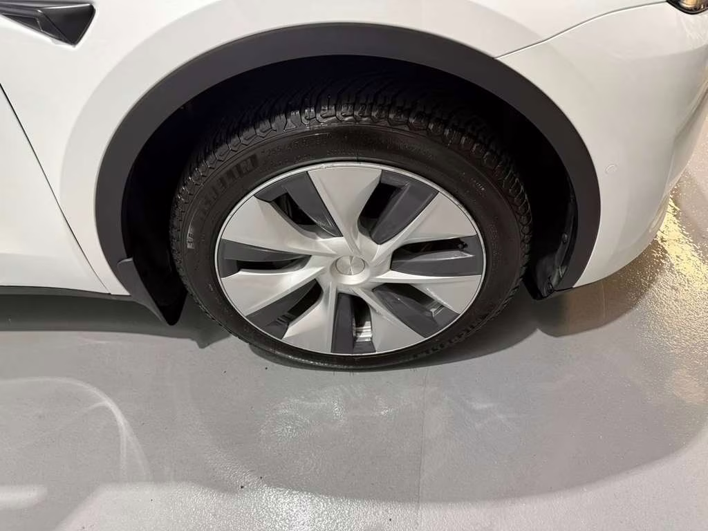 2021 Pearl White Multi-Coat Tesla Model Y Long Range AWD SUV