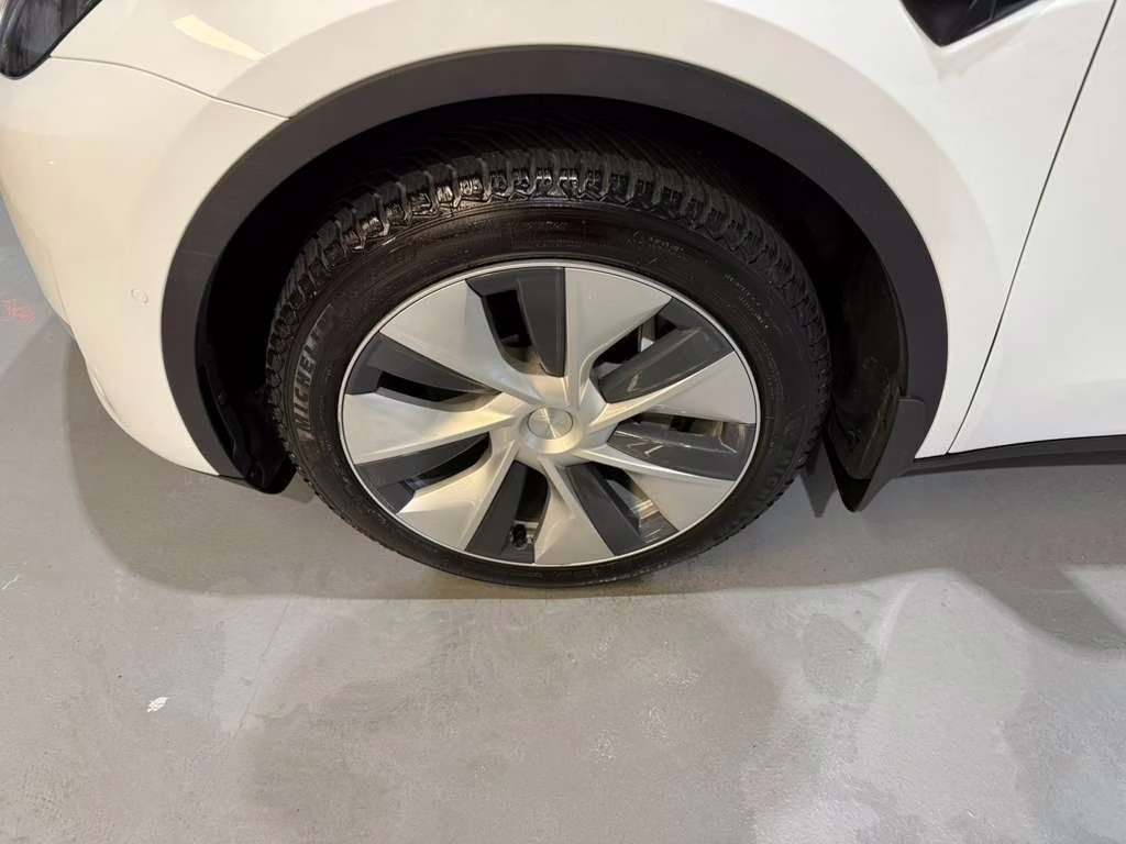 2021 Pearl White Multi-Coat Tesla Model Y Long Range AWD SUV