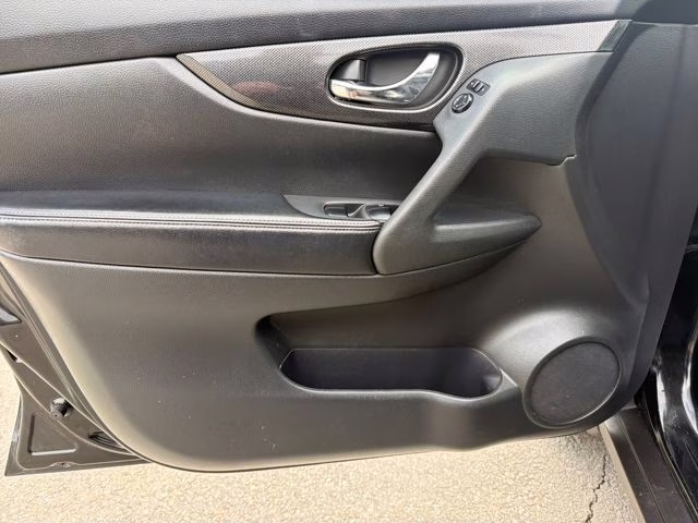 2016 Magnetic Black Nissan Rogue SL AWD SUV