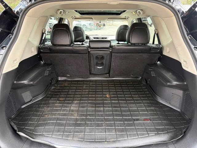 2016 Magnetic Black Nissan Rogue SL AWD SUV