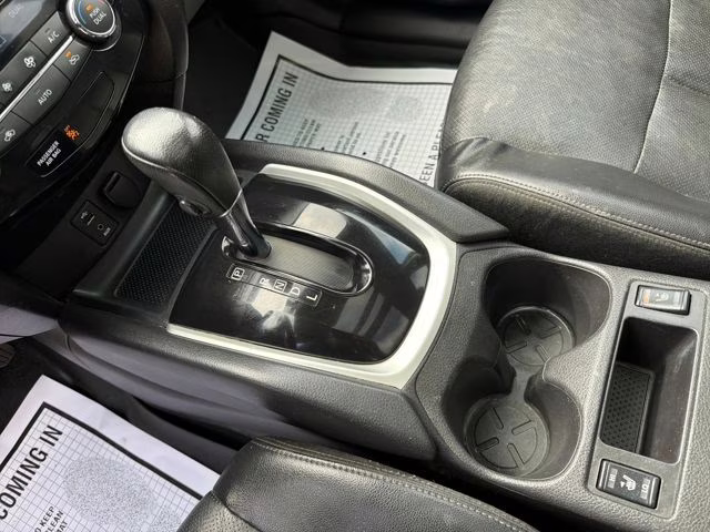 2016 Magnetic Black Nissan Rogue SL AWD SUV