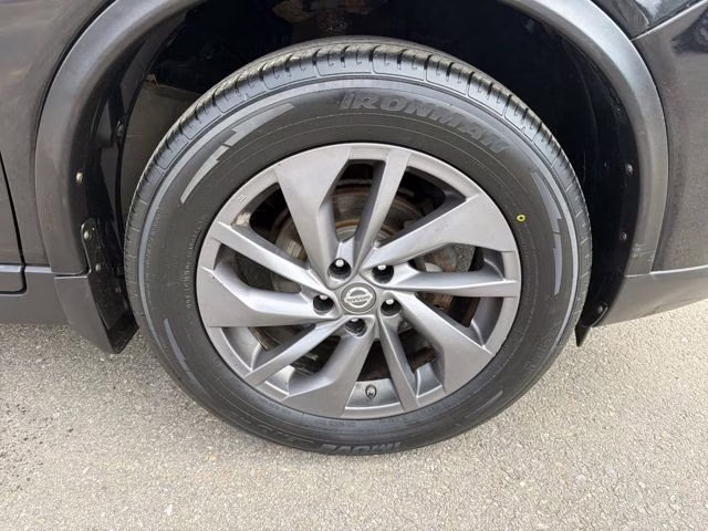 2016 Magnetic Black Nissan Rogue SL AWD SUV