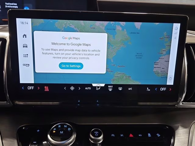 2026 Star White Metallic Tri-Coat Ford Expedition Platinum 4X4 SUV