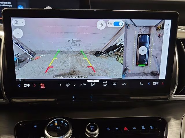 2026 Star White Metallic Tri-Coat Ford Expedition Platinum 4X4 SUV