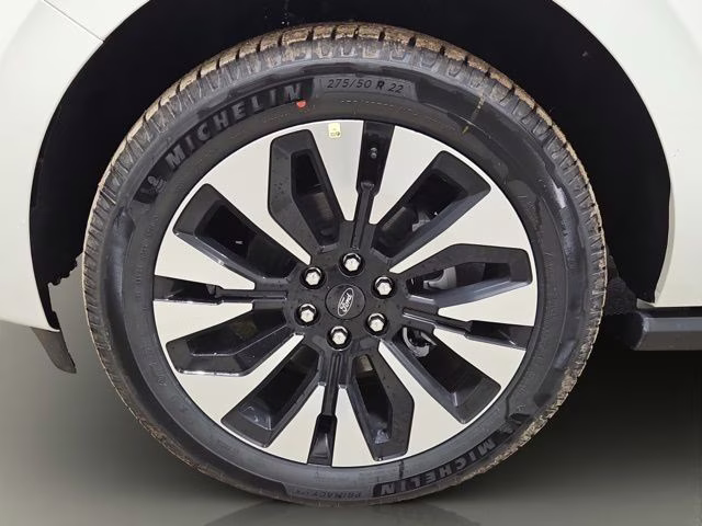 2026 Star White Metallic Tri-Coat Ford Expedition Platinum 4X4 SUV