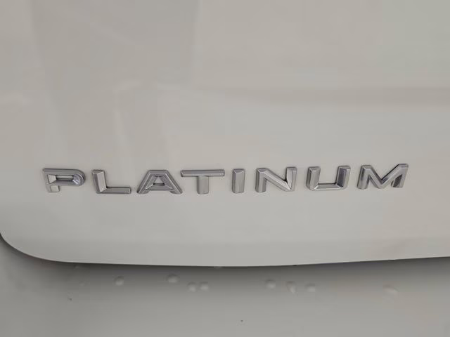 2026 Star White Metallic Tri-Coat Ford Expedition Platinum 4X4 SUV
