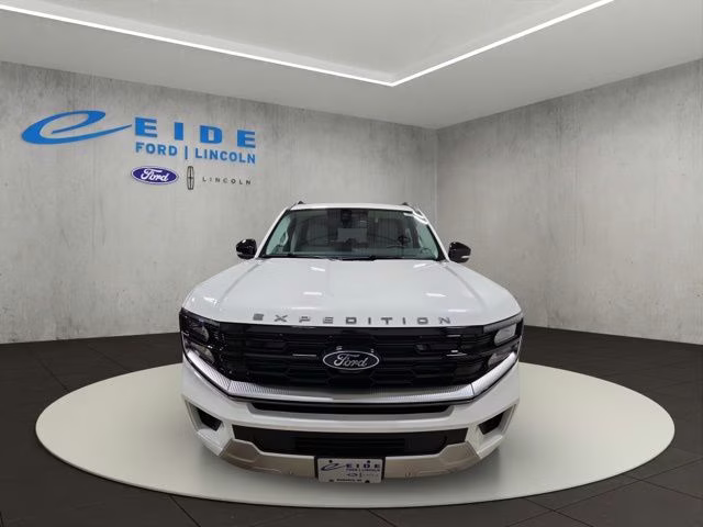 2026 Star White Metallic Tri-Coat Ford Expedition Platinum 4X4 SUV