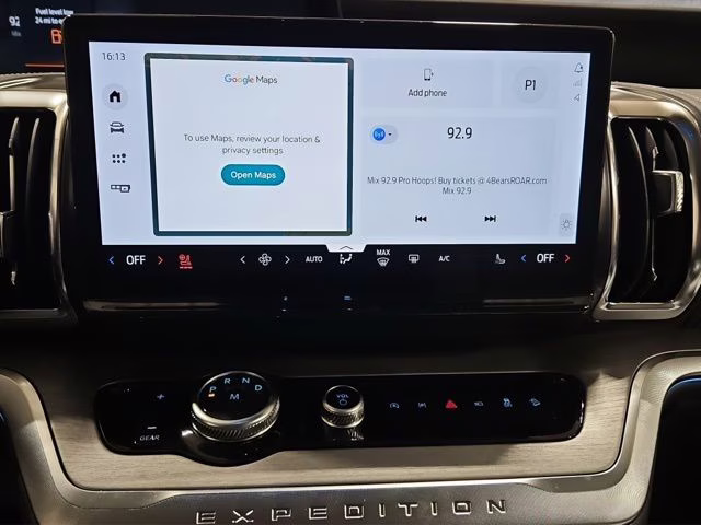 2026 Star White Metallic Tri-Coat Ford Expedition Platinum 4X4 SUV