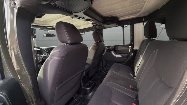 2016 Tank Clearcoat Jeep Wrangler Unlimited Sahara 4X4 SUV