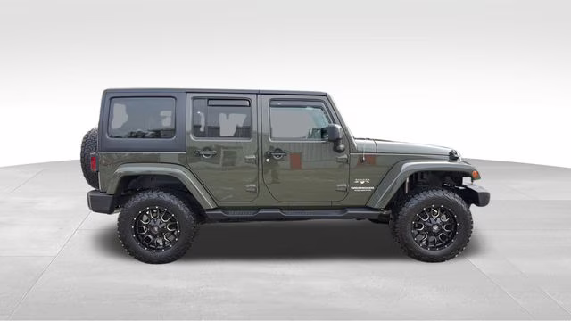 2016 Tank Clearcoat Jeep Wrangler Unlimited Sahara 4X4 SUV