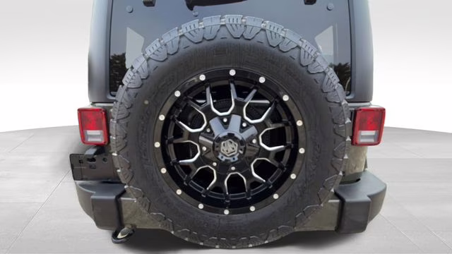 2016 Tank Clearcoat Jeep Wrangler Unlimited Sahara 4X4 SUV