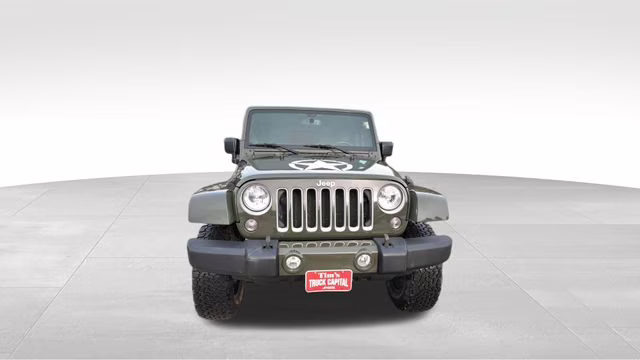 2016 Tank Clearcoat Jeep Wrangler Unlimited Sahara 4X4 SUV