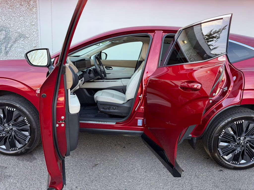 2025 Scarlet Ember Tintcoat Nissan Murano Platinum AWD SUV