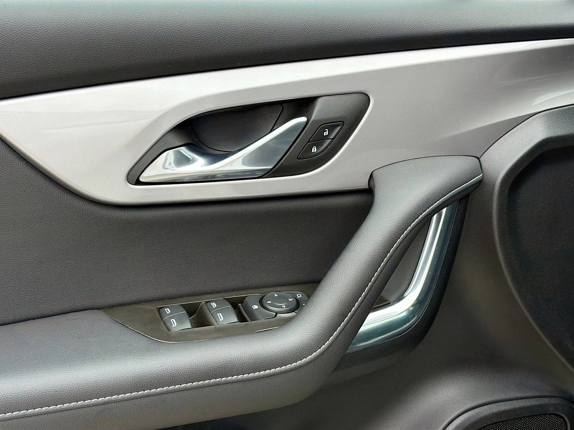 2023 Summit White Chevrolet Blazer LT FWD SUV