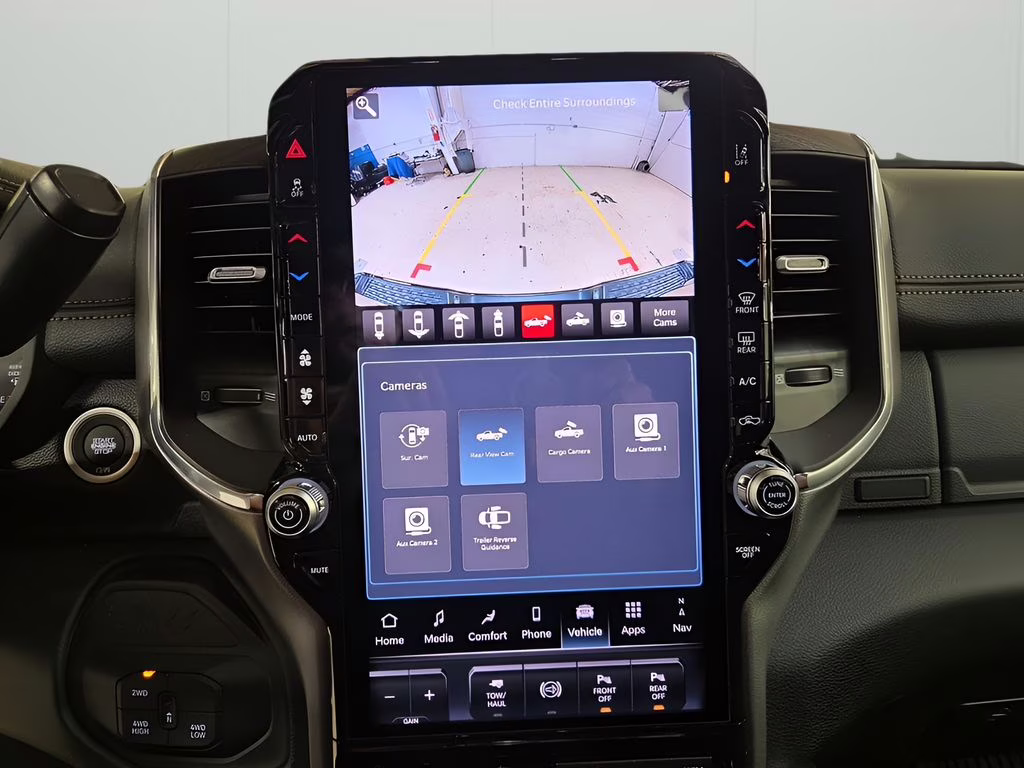 2026 Diamond Black Crystal Pearlcoat Ram 2500 Laramie 4X4 Truck