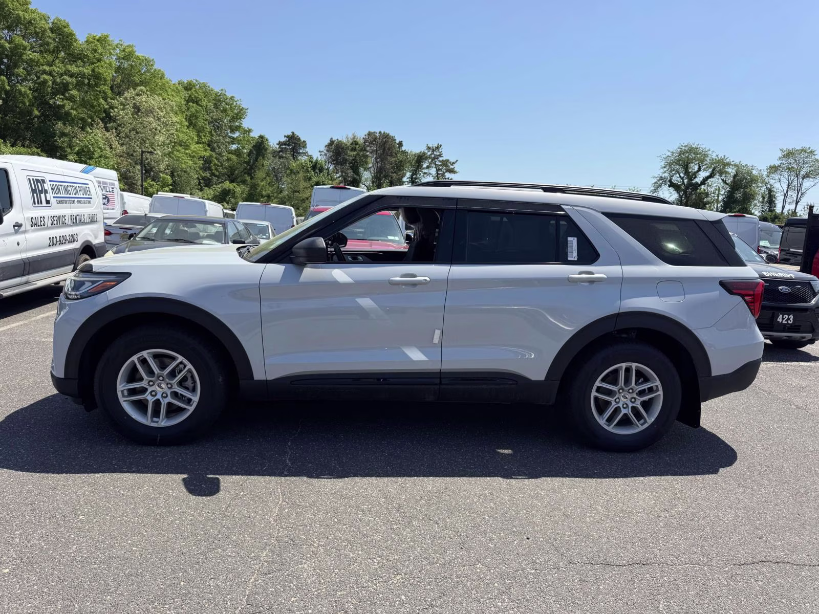 2026 Space White Metallic Ford Explorer Active w/100A Pkg 4WD 4X4 SUV