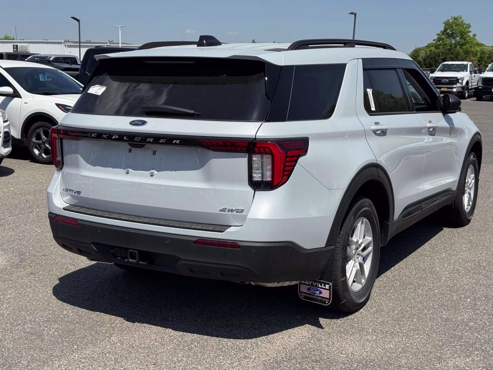 2026 Space White Metallic Ford Explorer Active w/100A Pkg 4WD 4X4 SUV