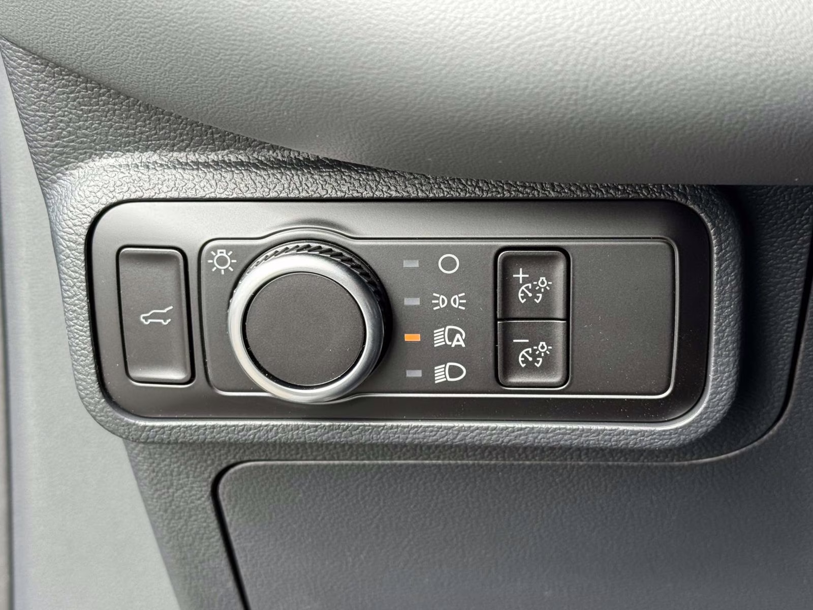 2026 Agate Black Metallic Ford Explorer Active w/200A Pkg 4WD 4X4 SUV