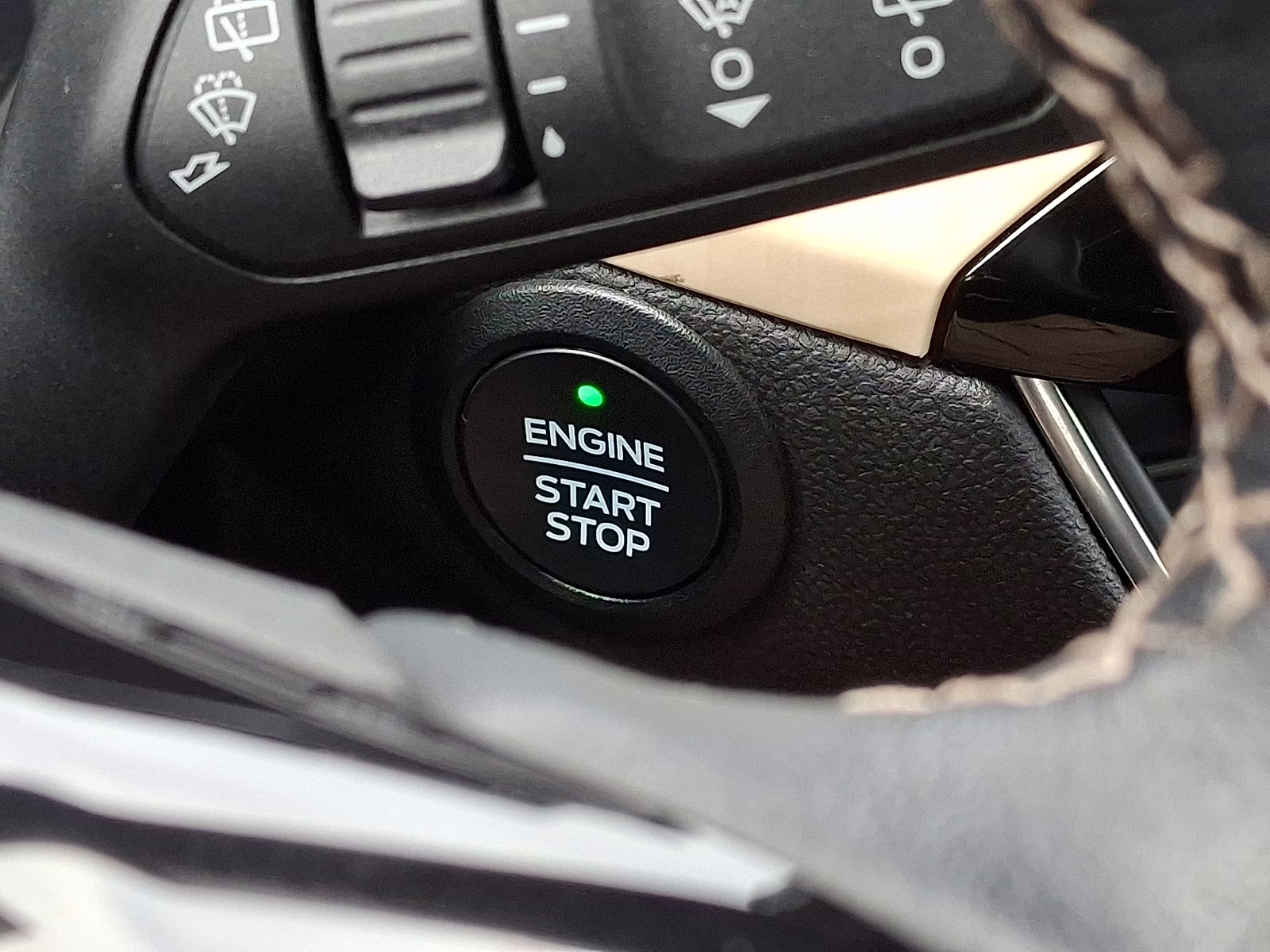 2022 Atlas Blue Metallic - B3 Ford Escape Titanium AWD