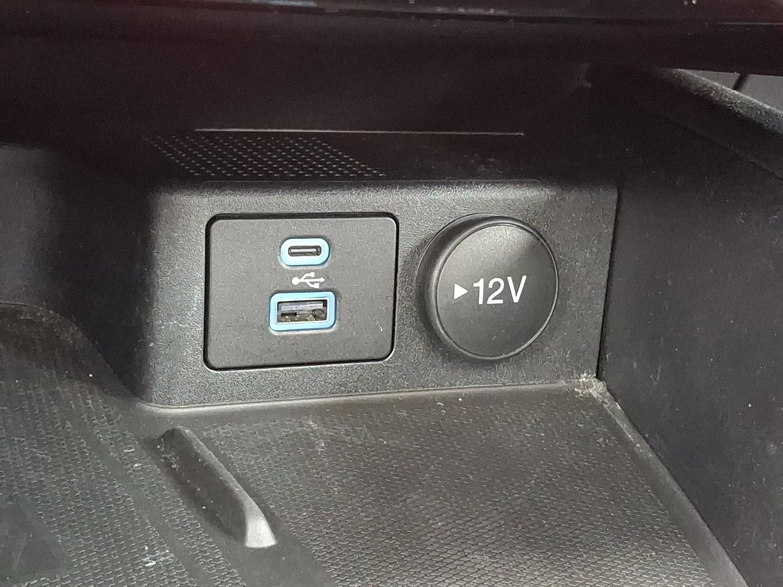 2022 Atlas Blue Metallic - B3 Ford Escape Titanium AWD