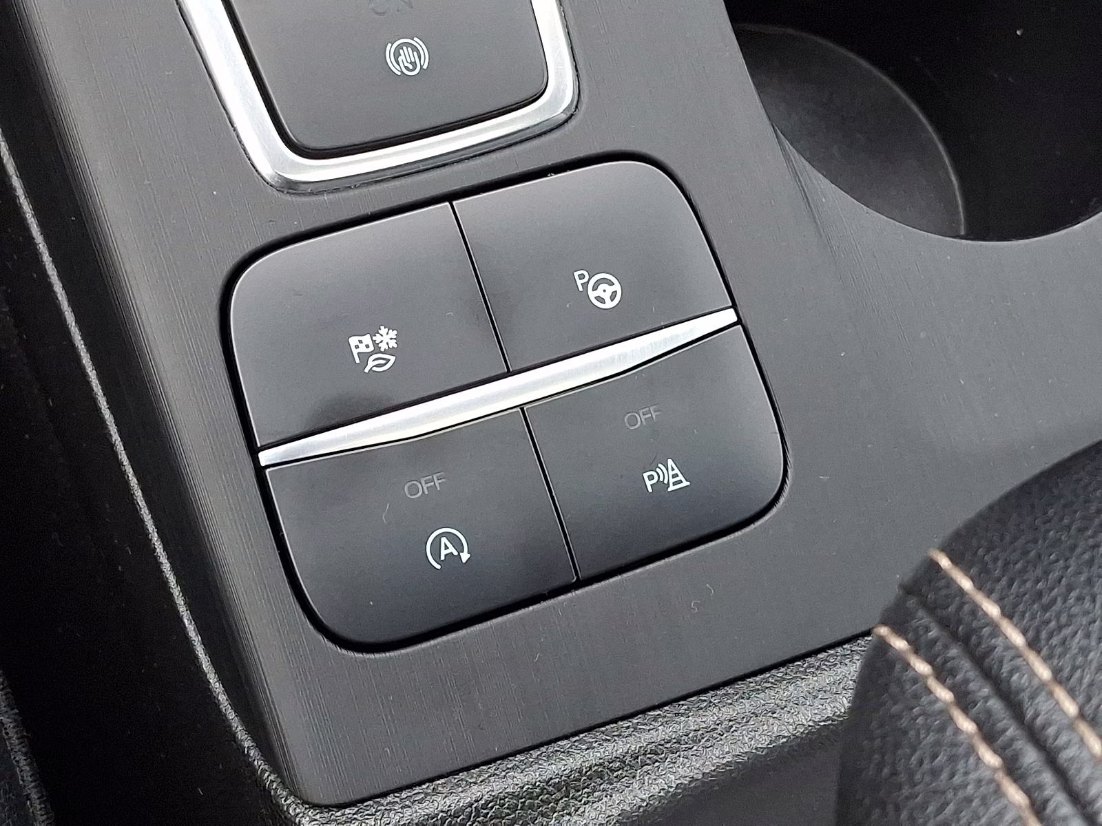 2022 Atlas Blue Metallic - B3 Ford Escape Titanium AWD