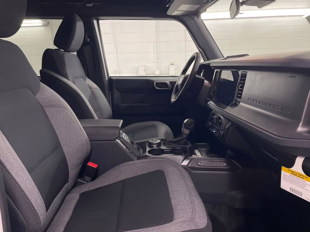 2025 White Ford Bronco Big Bend 4X4 SUV