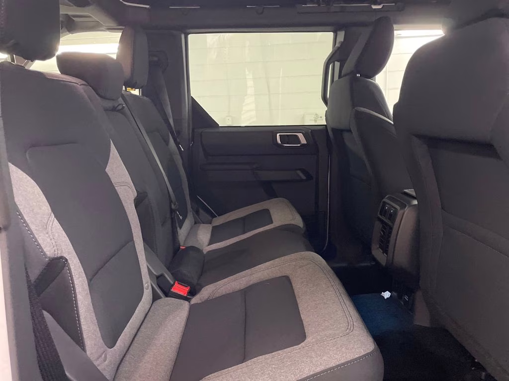 2025 White Ford Bronco Big Bend 4X4 SUV