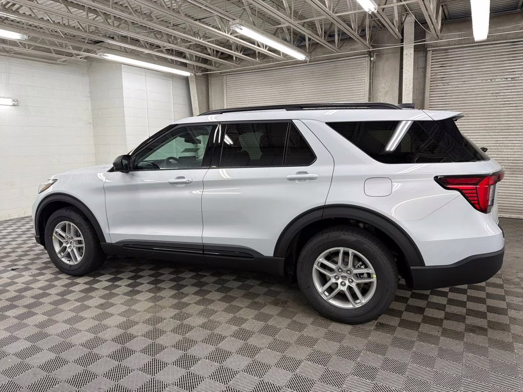 2026 SPACE SILVER Ford Explorer Active RWD SUV