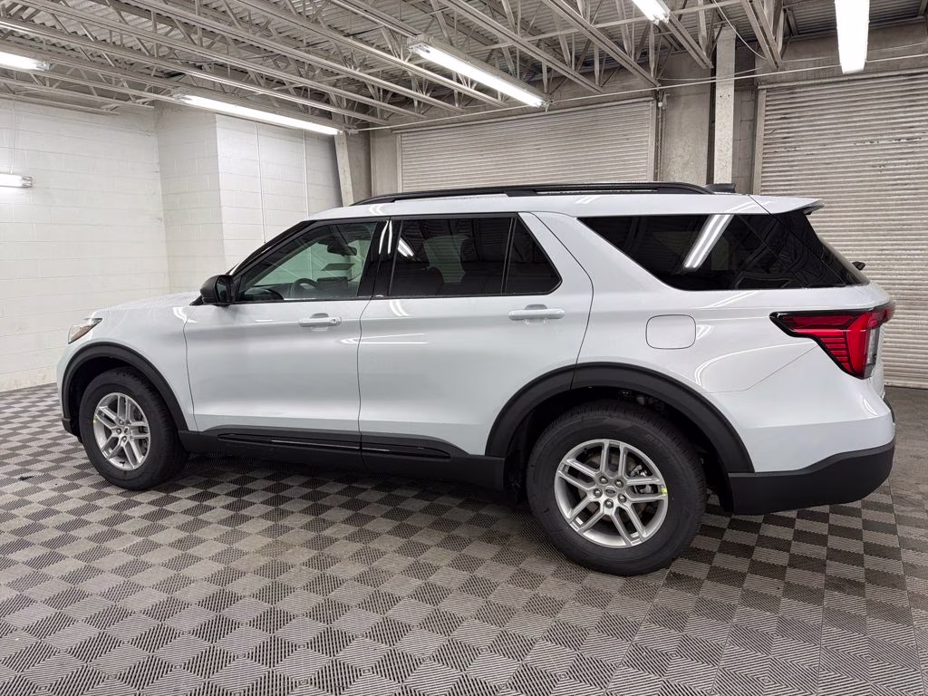 2026 SPACE SILVER Ford Explorer Active RWD SUV