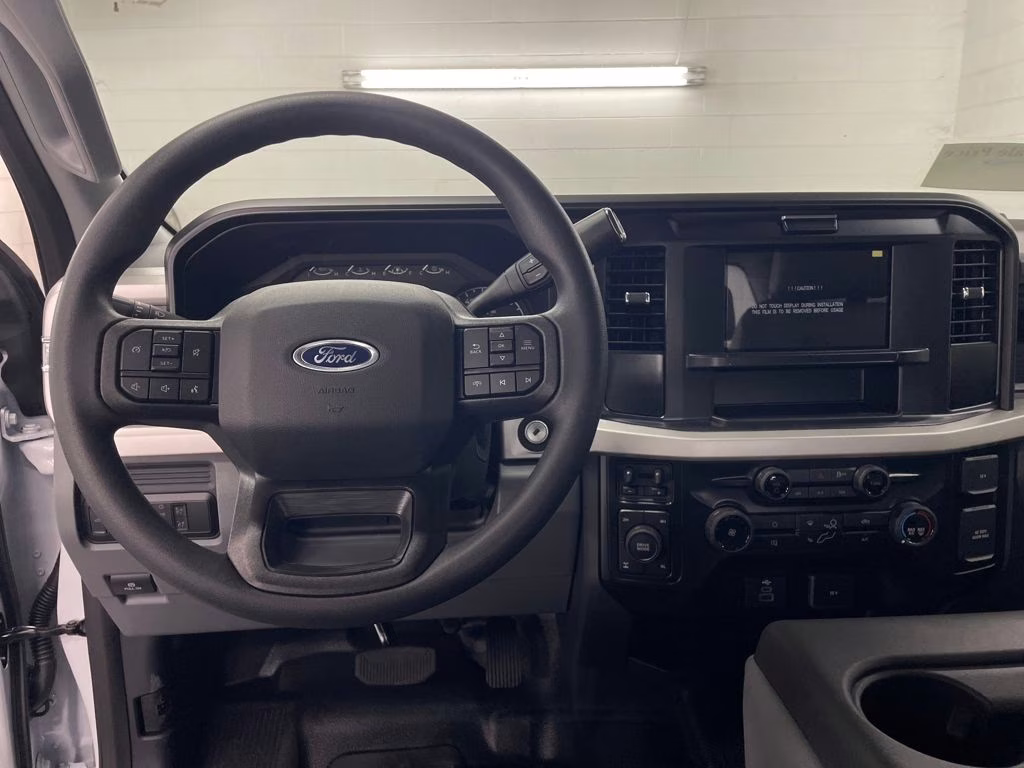 2026 Oxford White Ford Super Duty F-250 SRW XL 4X4 Truck