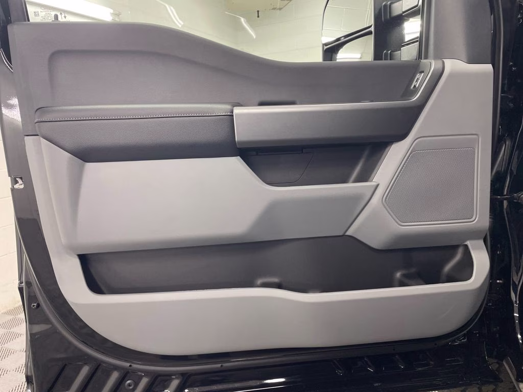 2026 AGATE BLACK Ford Super Duty F-250 SRW STX 4X4 Truck