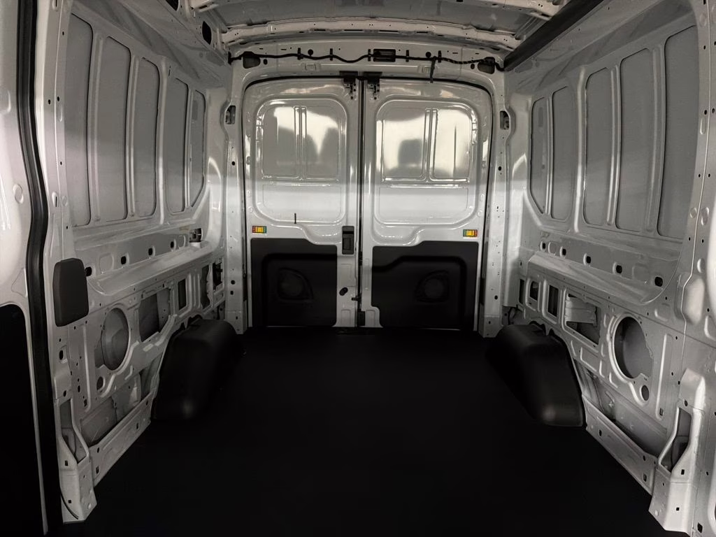2026 OXFORD WHITE Ford Transit-250 XL RWD Van